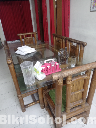 বাশ ও বেতের ডাইনিং টেবিল